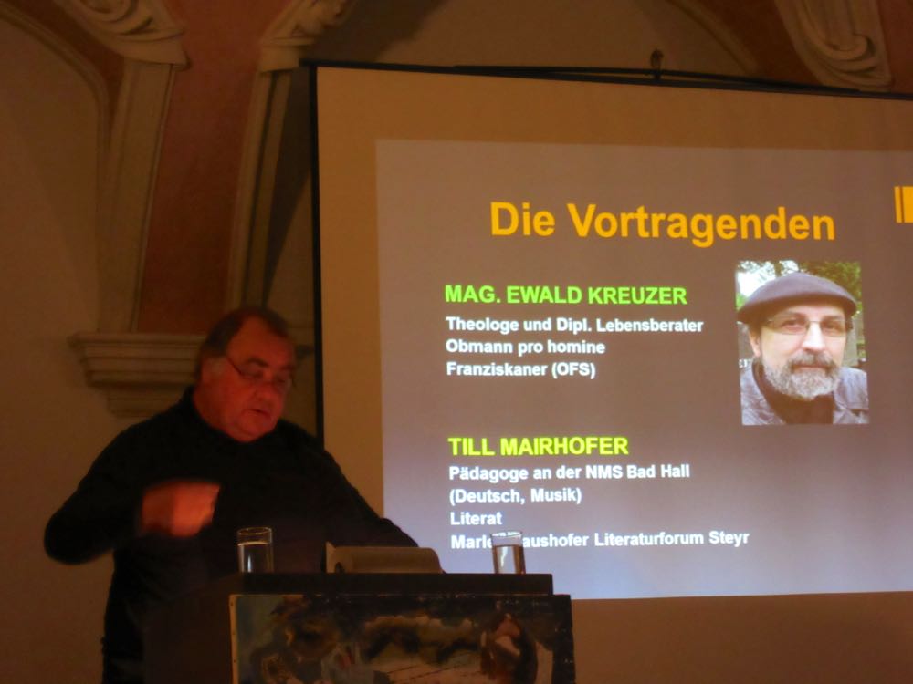 Till Mairhofer beim Vortrag